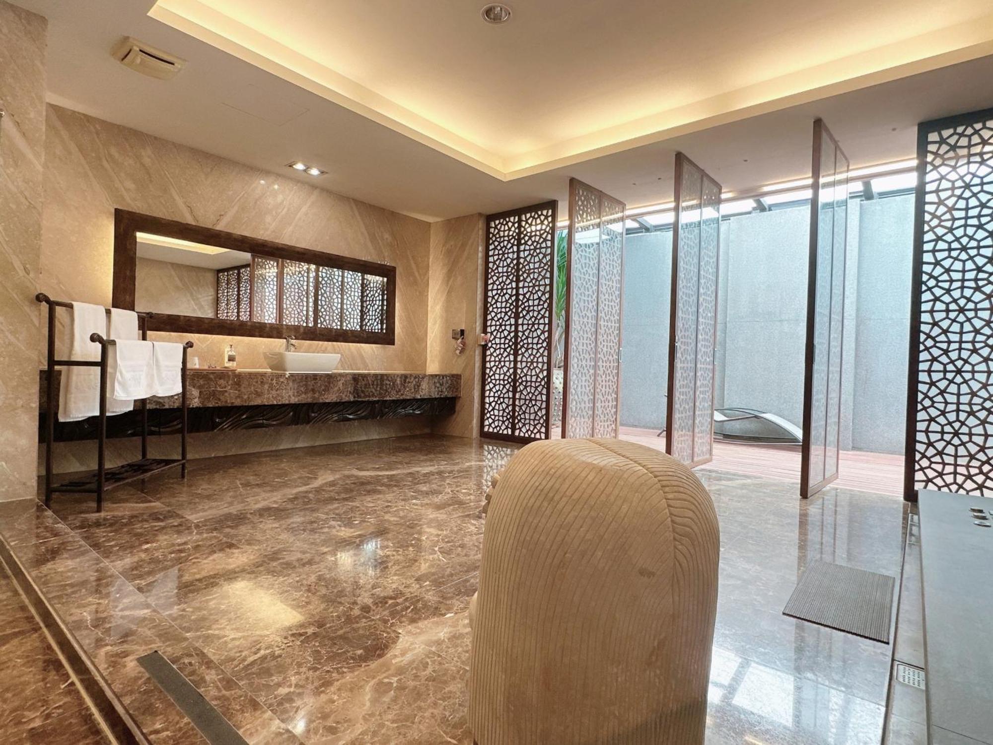Orient Luxury Villa Motel Huwei Extérieur photo