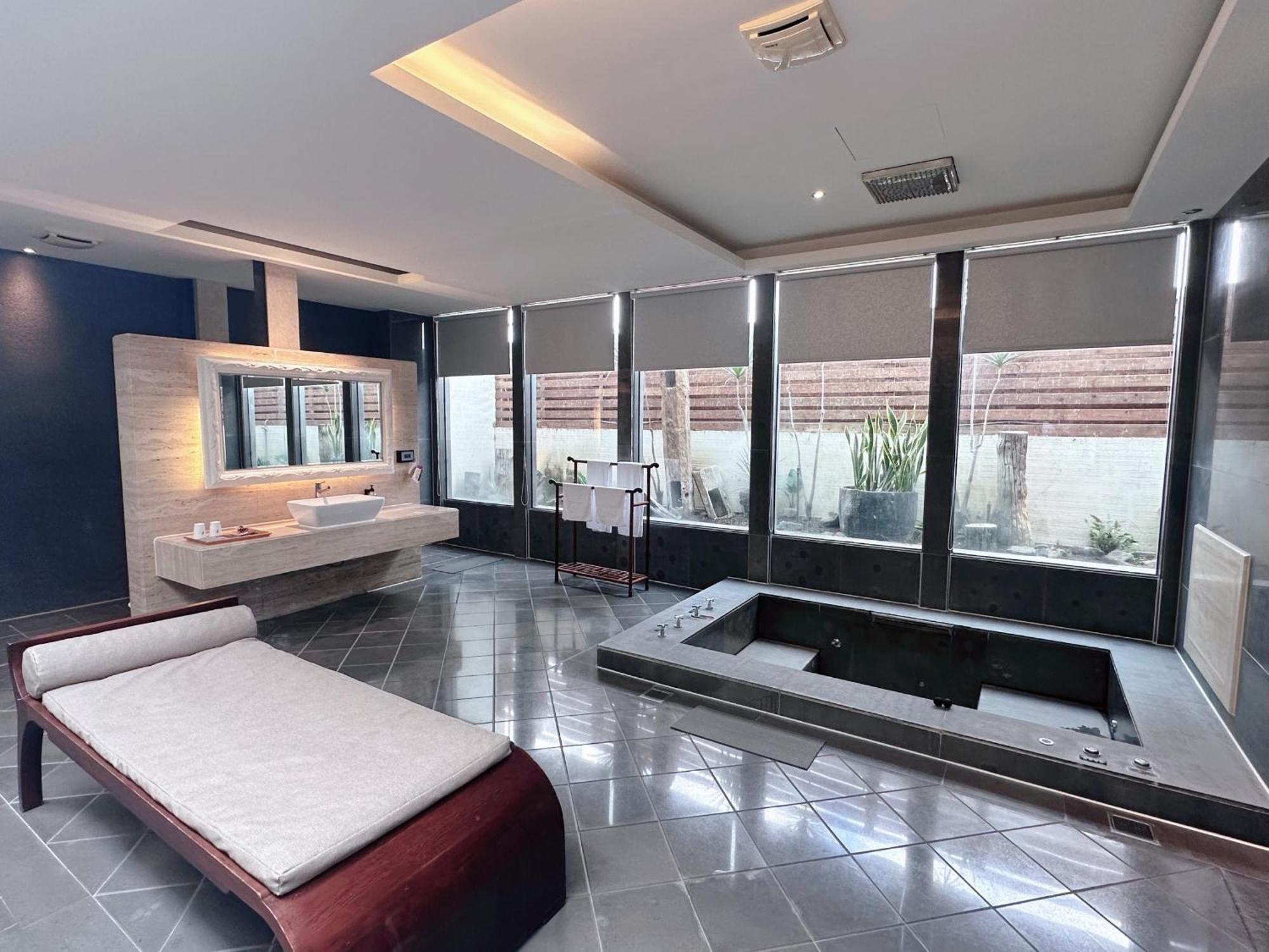 Orient Luxury Villa Motel Huwei Extérieur photo