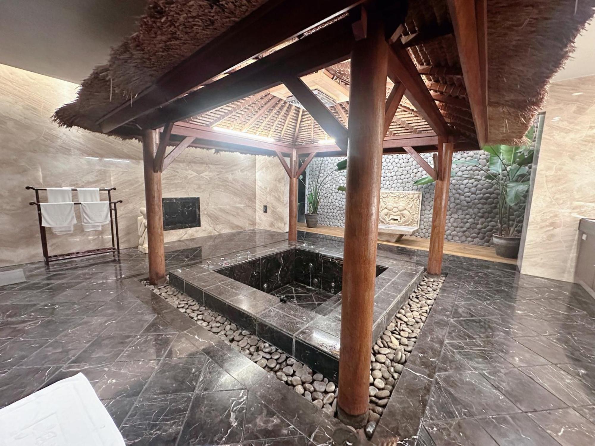 Orient Luxury Villa Motel Huwei Extérieur photo