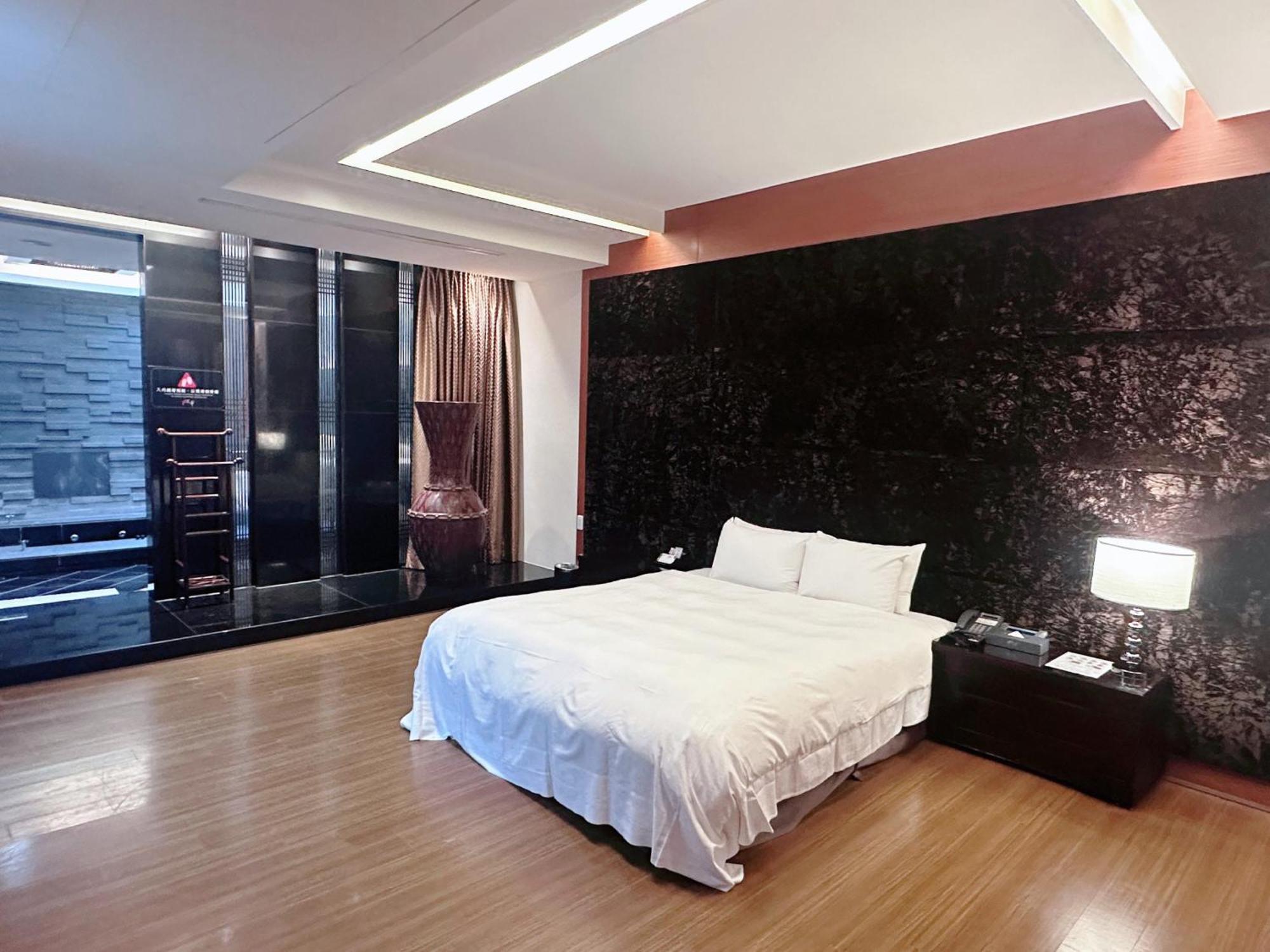 Orient Luxury Villa Motel Huwei Extérieur photo
