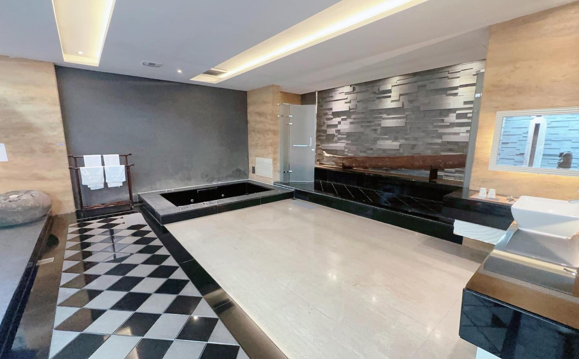 Orient Luxury Villa Motel Huwei Extérieur photo
